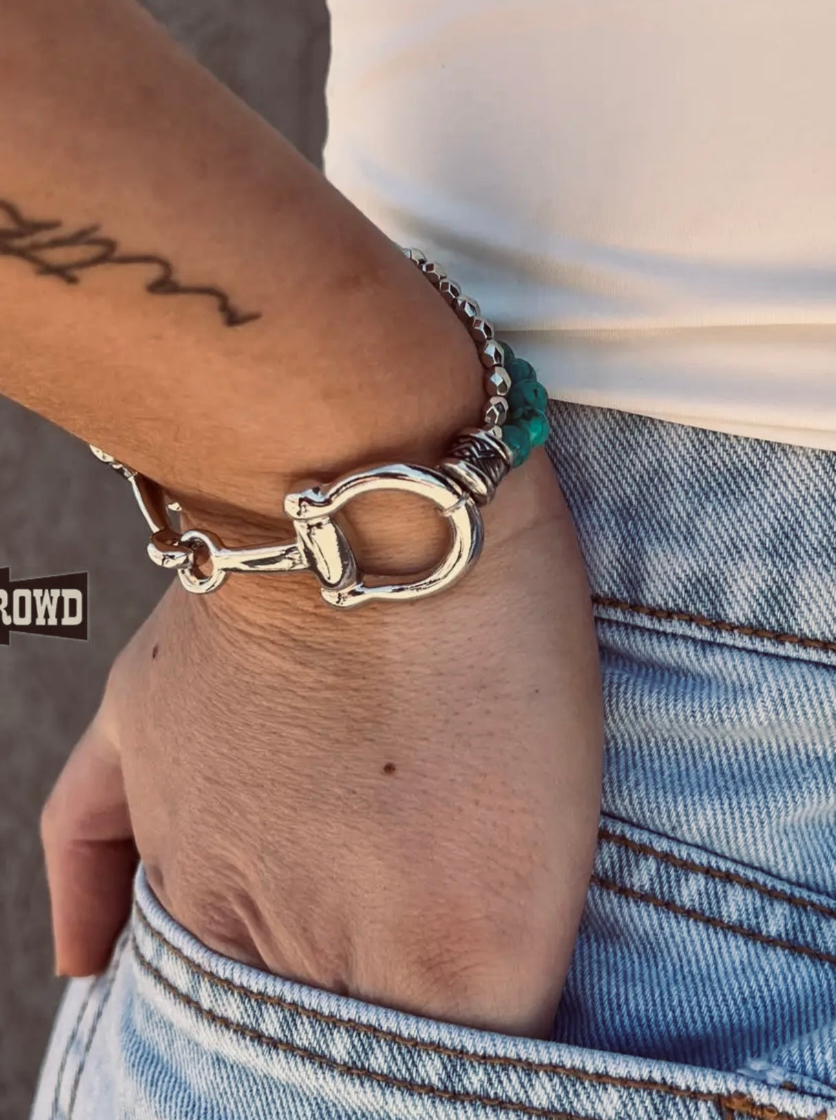 Snaffle bit stretch bracelet