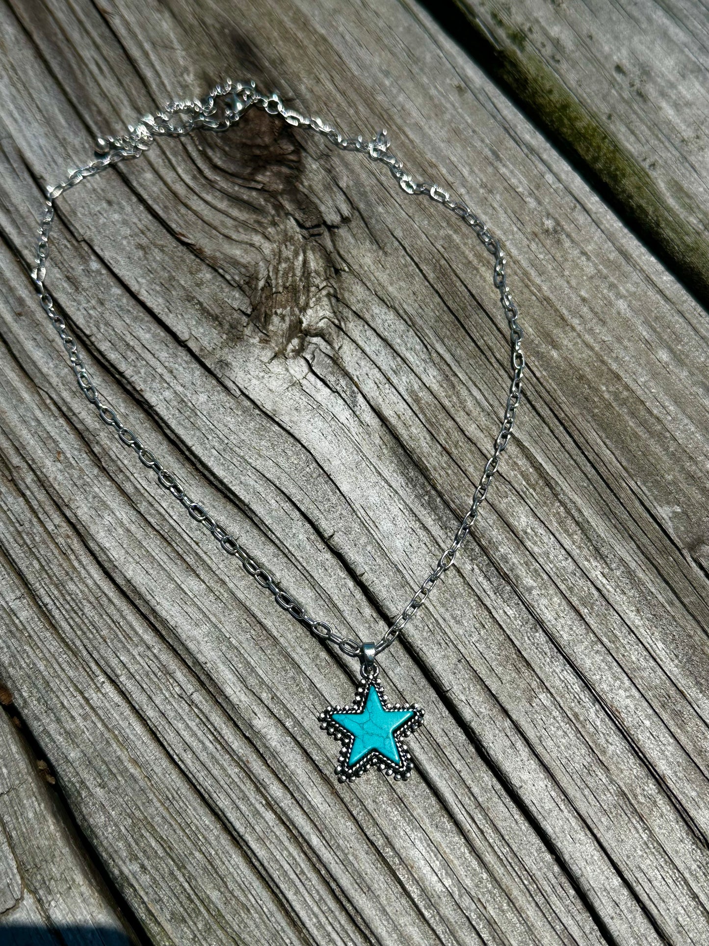 Small star necklace