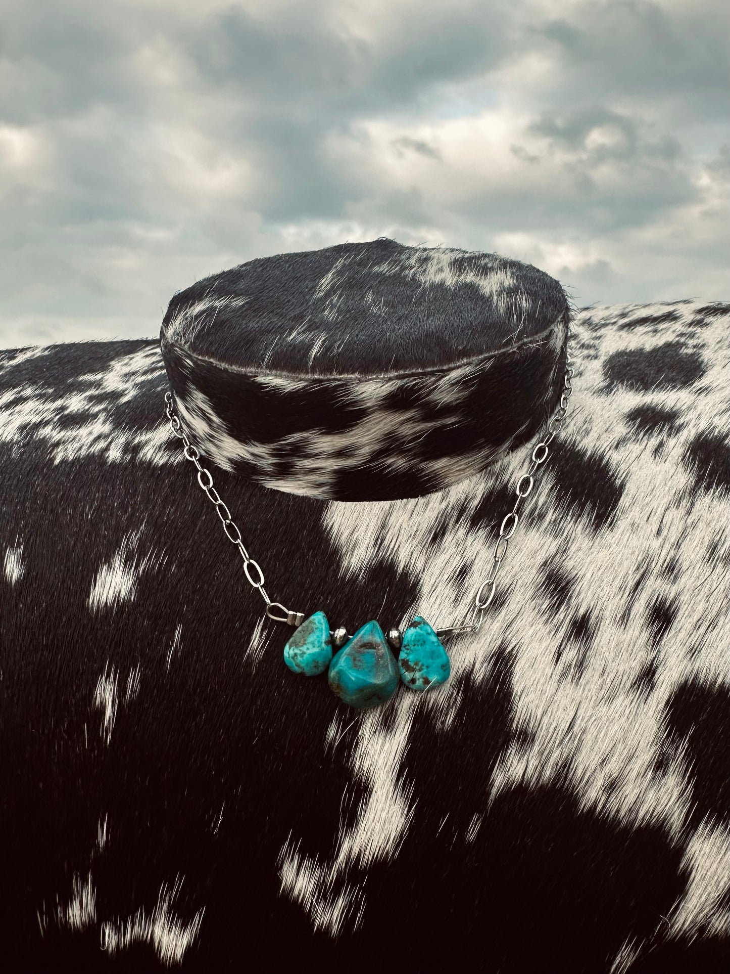 15” Turquoise Teardrop Chain Necklace – Silver Plated Paperclip