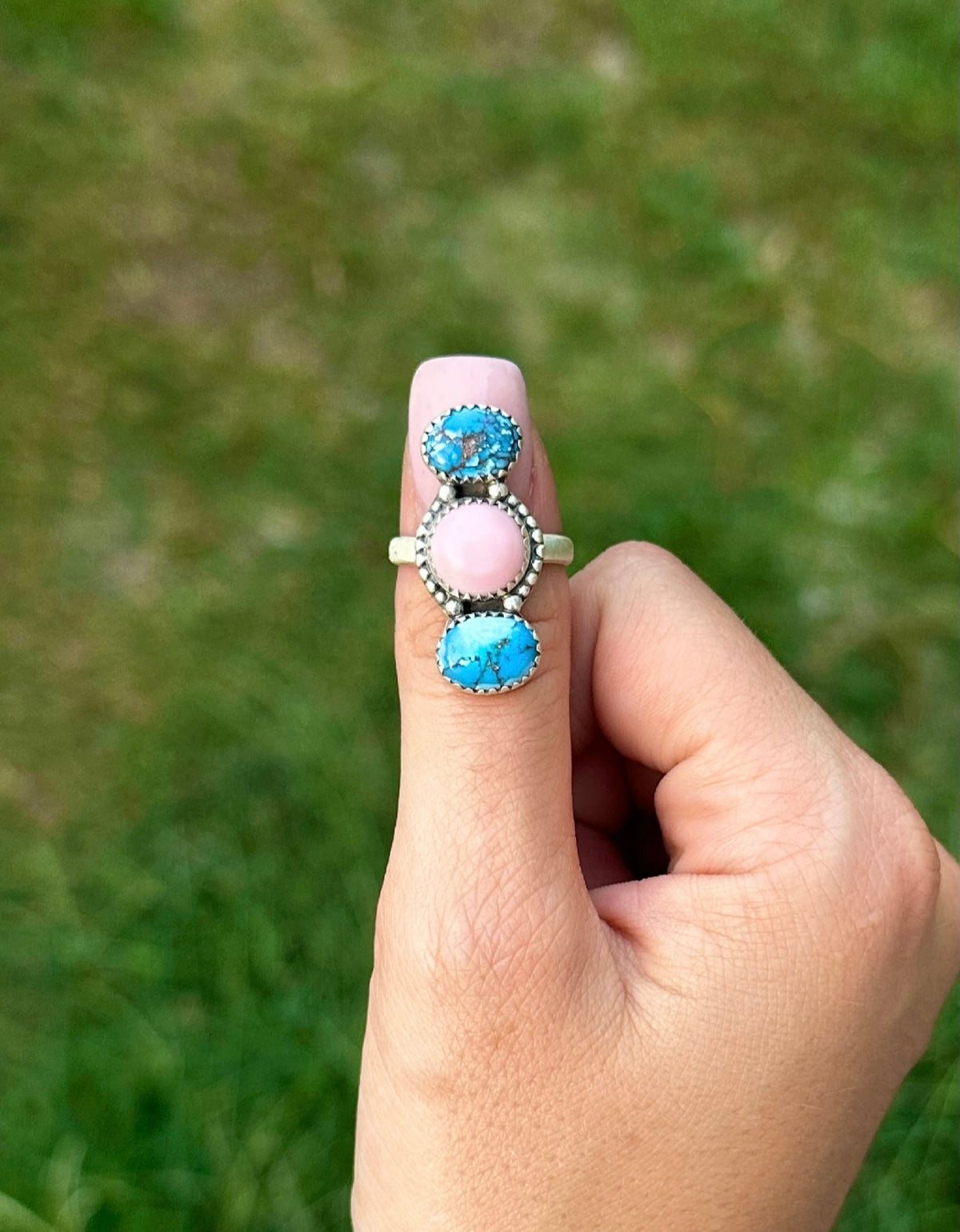 Adjustable golden hills & pink conch ring