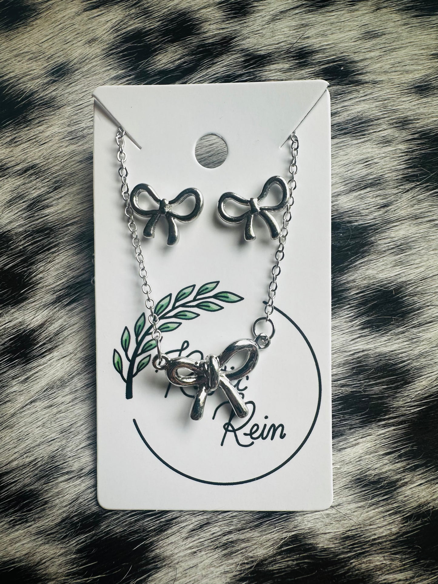 Bow tie Earring & necklace set