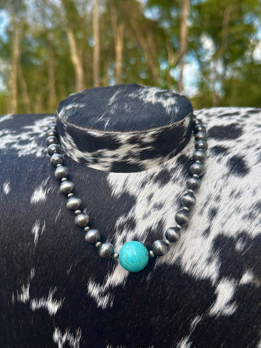 Saylor necklace