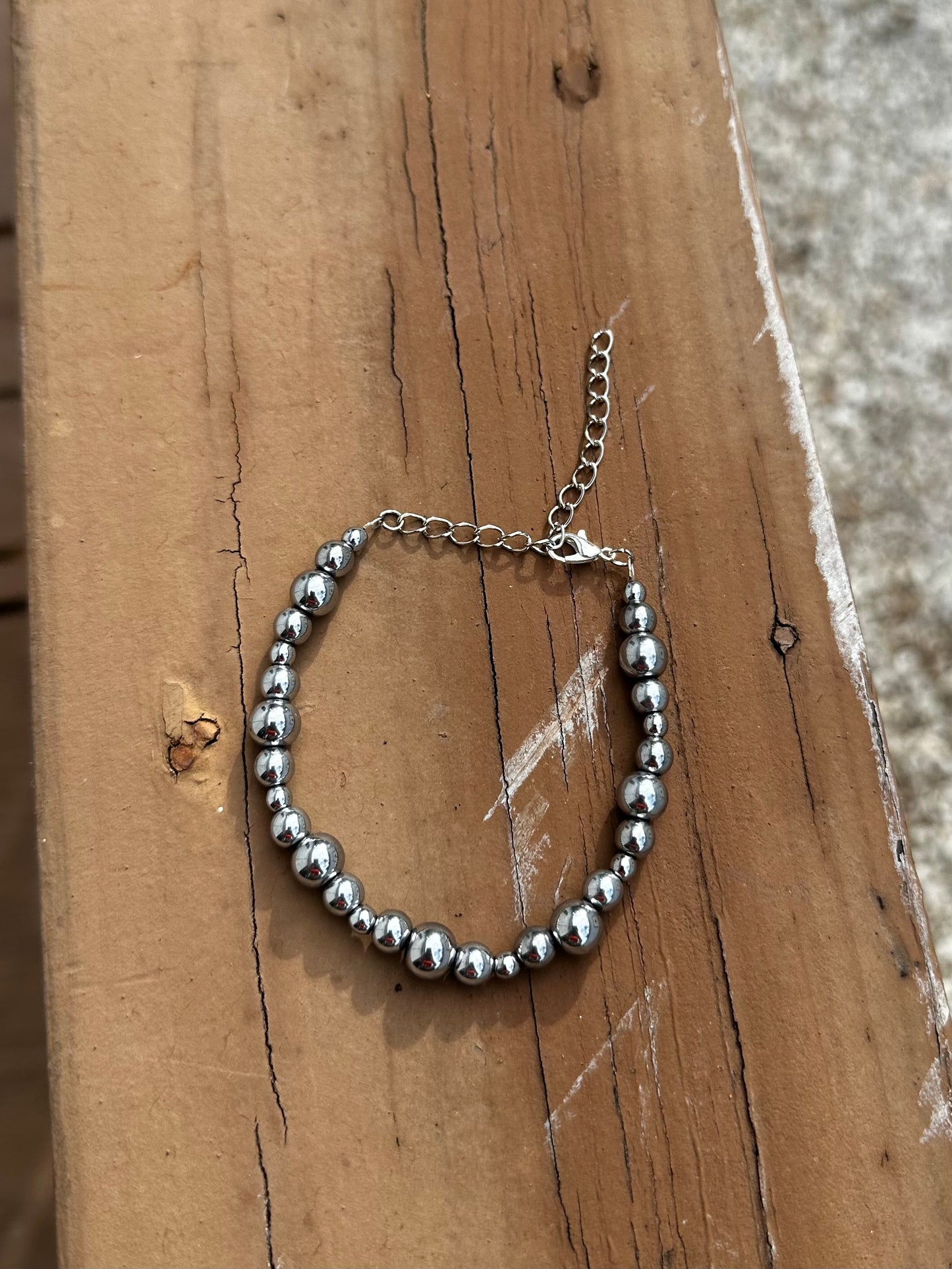 Graduated bracelet