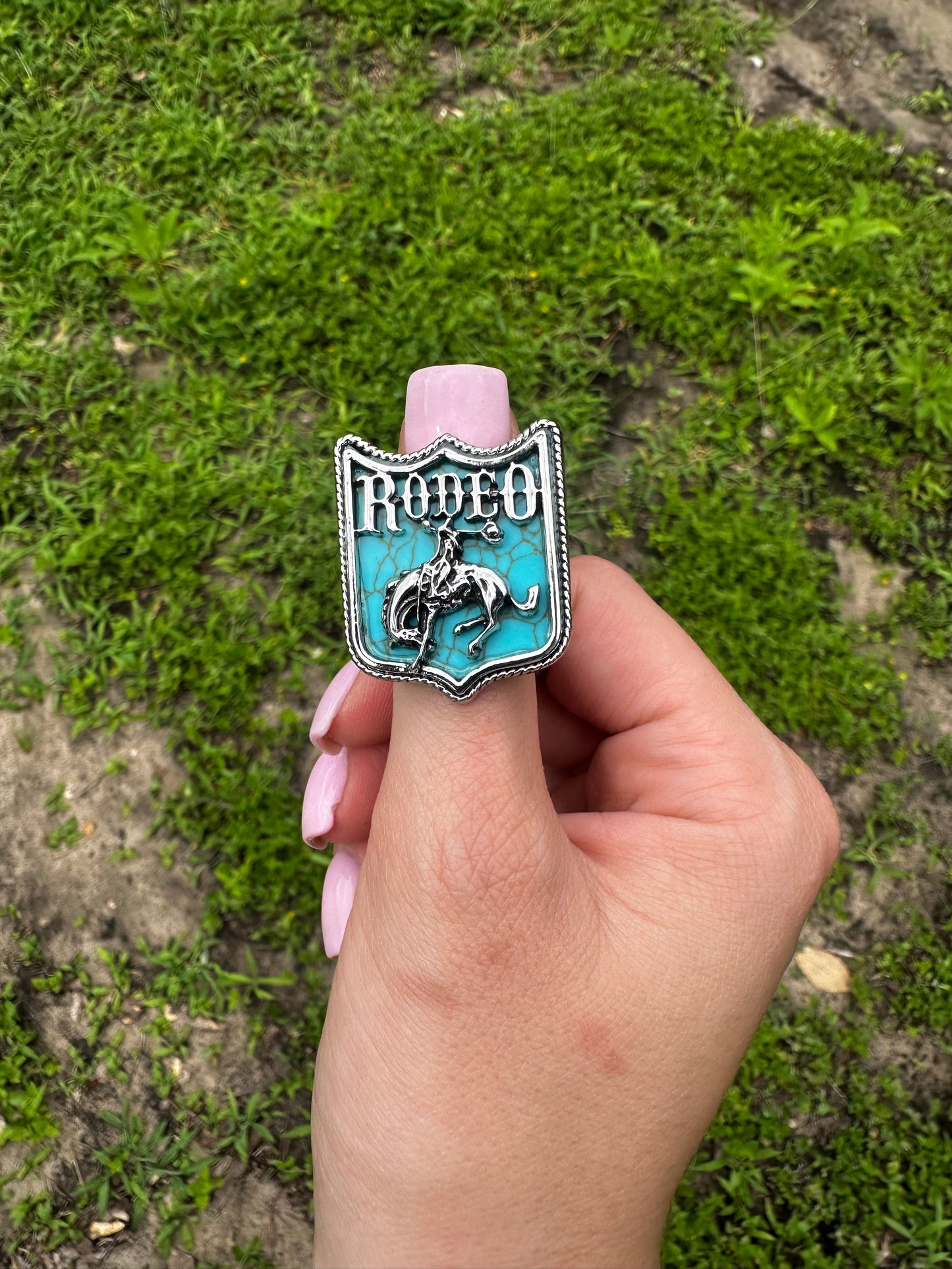 Adjustable rodeo ring