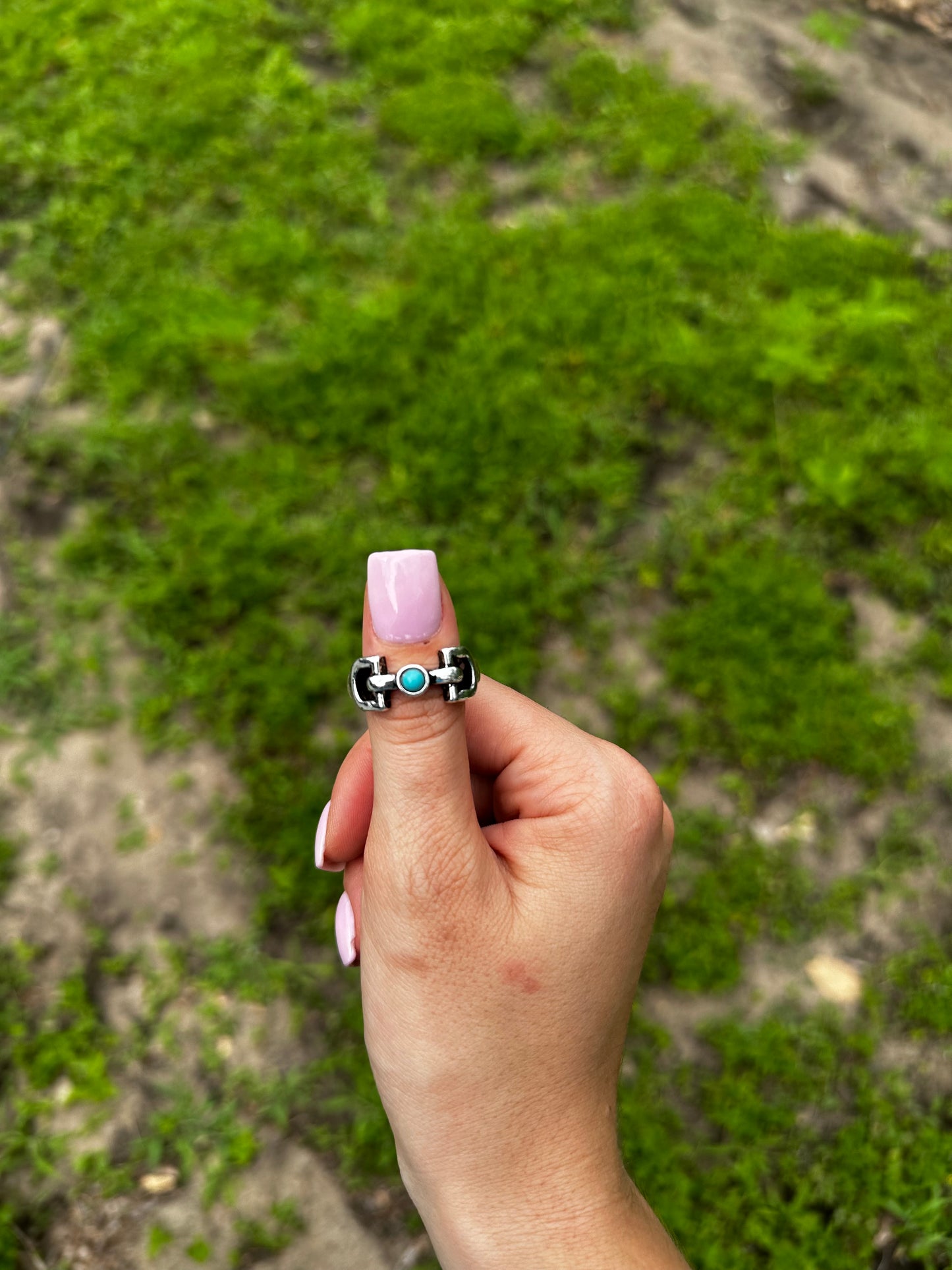 Snaffle bit stretch ring w turquoise