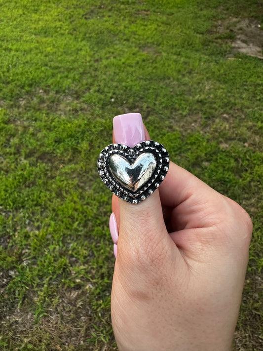 Adjustable heart ring