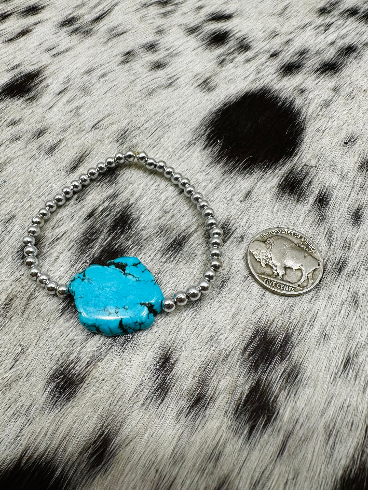 Stone stretch bracelet