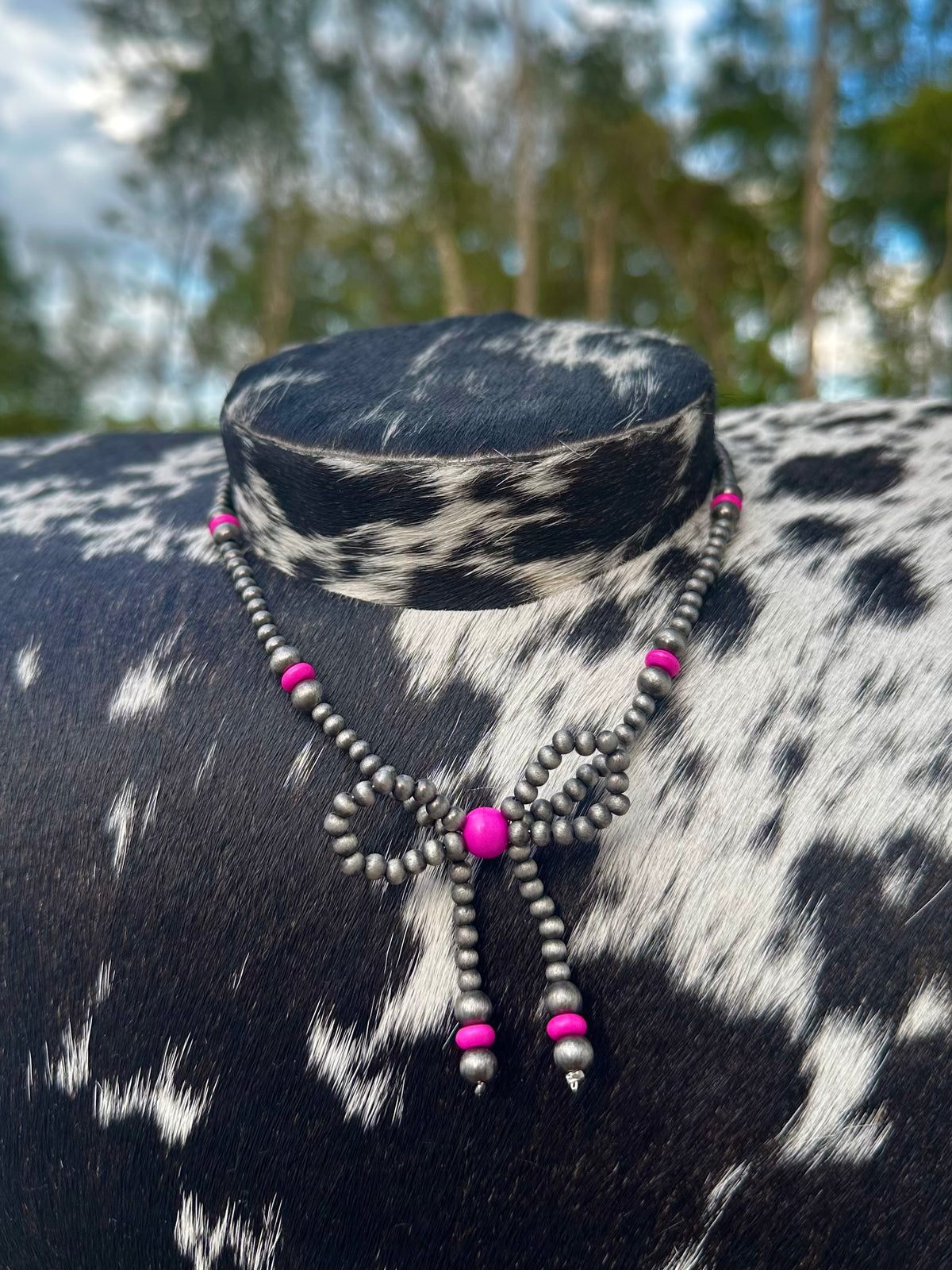 Pink bow necklace