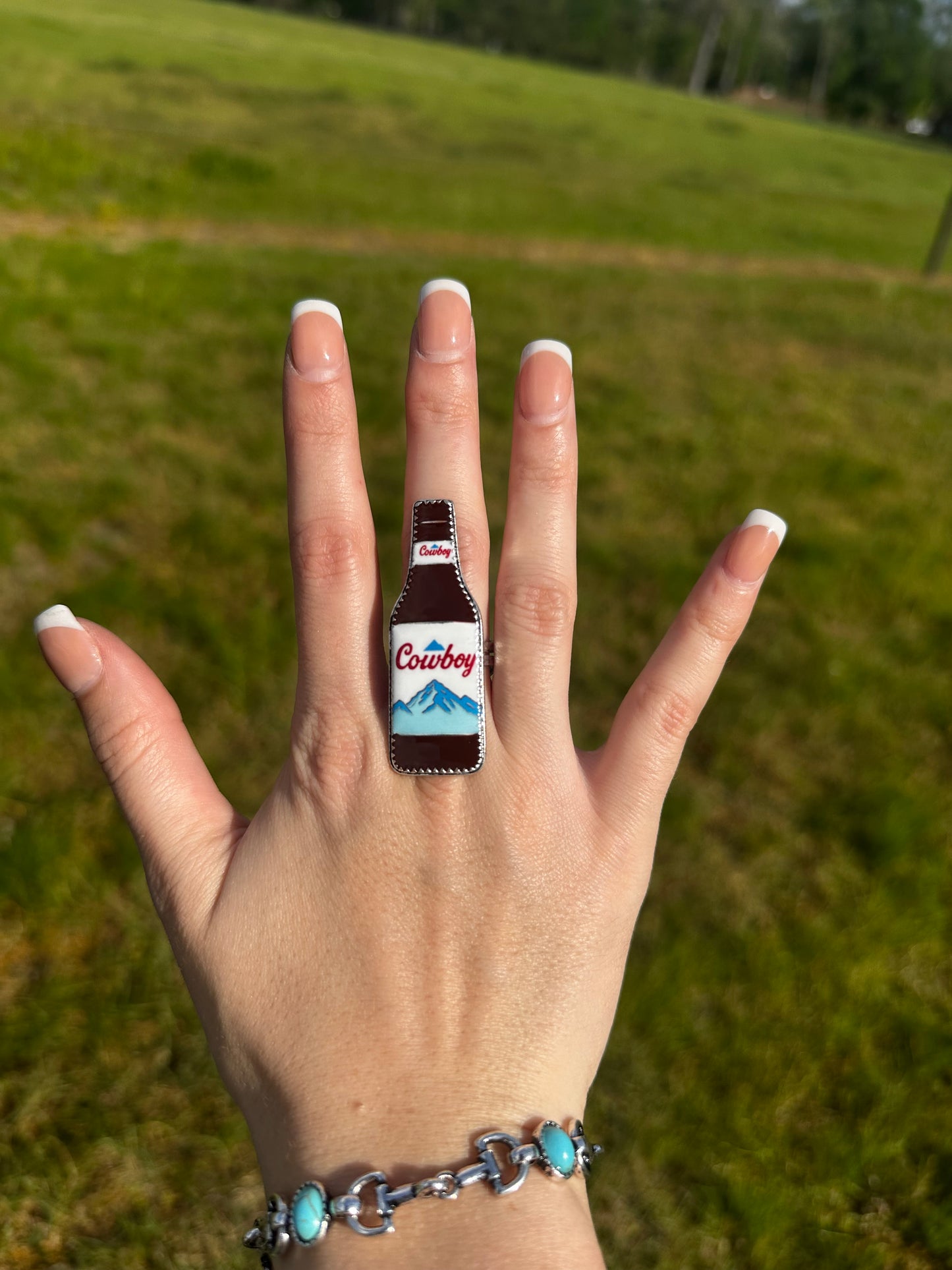Adjustable Cowboy beer ring