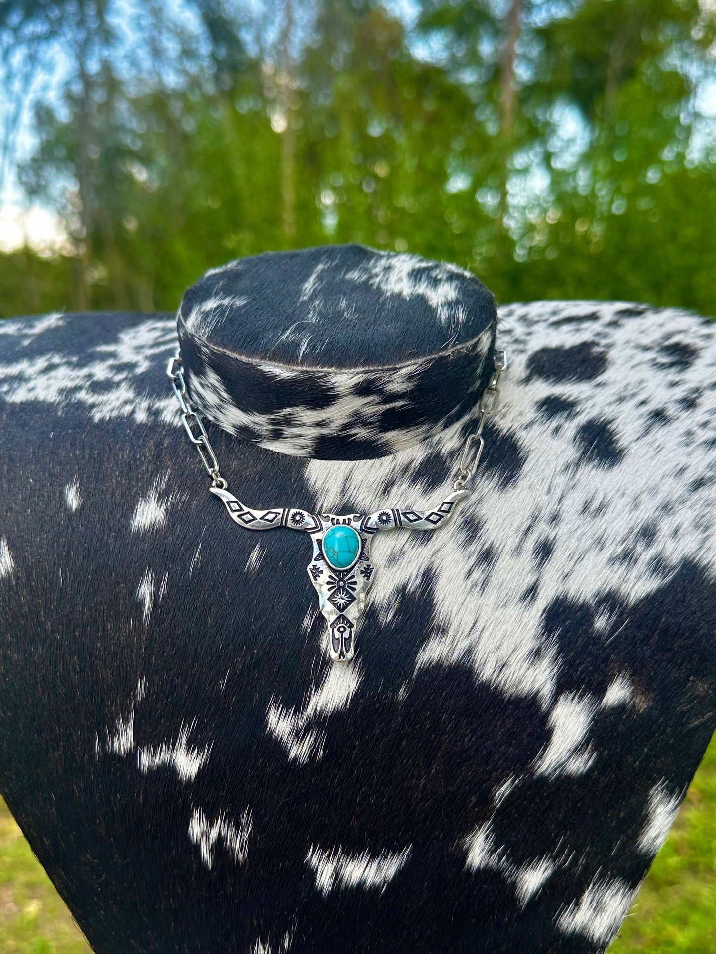 Longhorn necklace