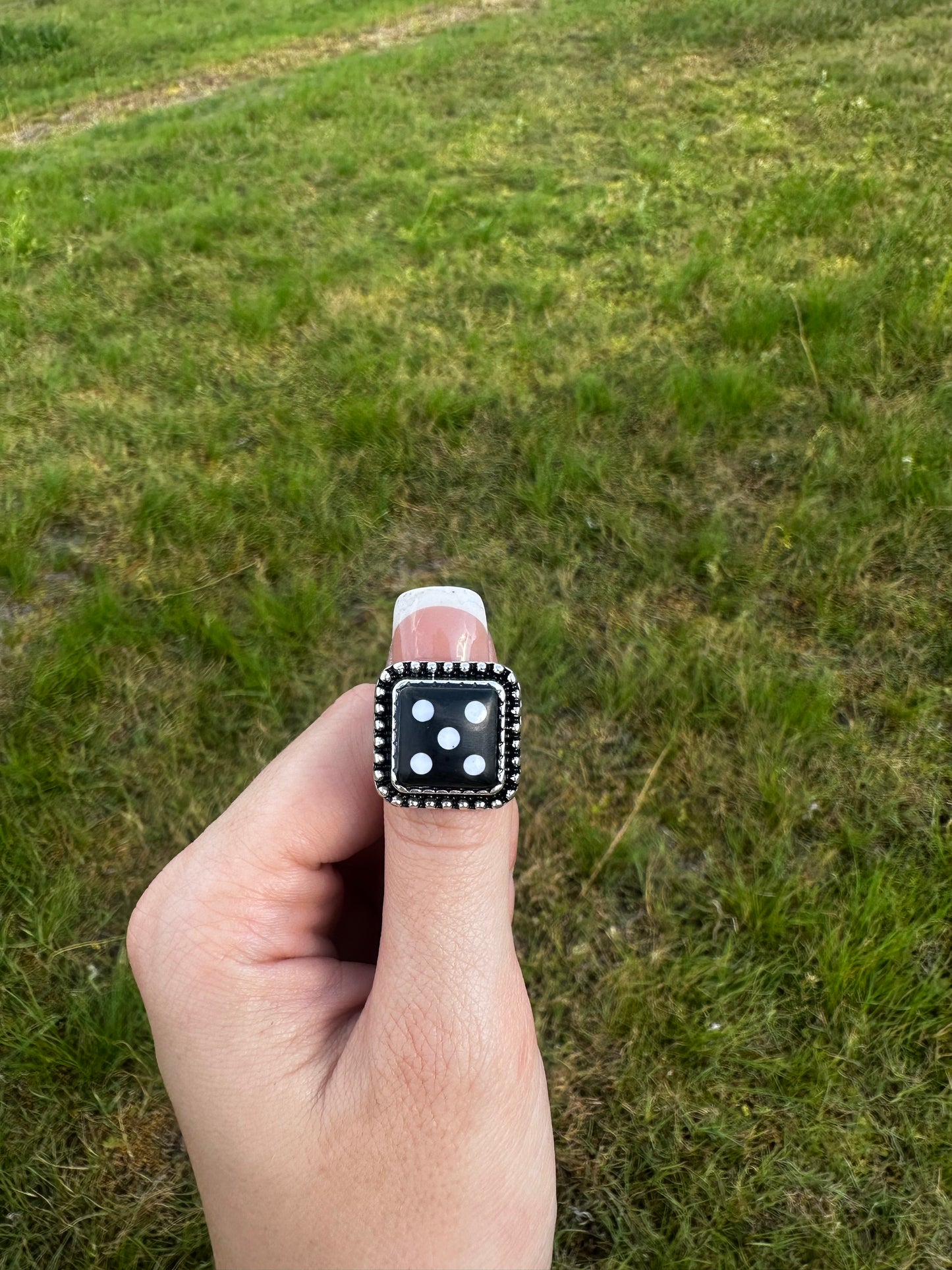 Adjustable Blk dice ring