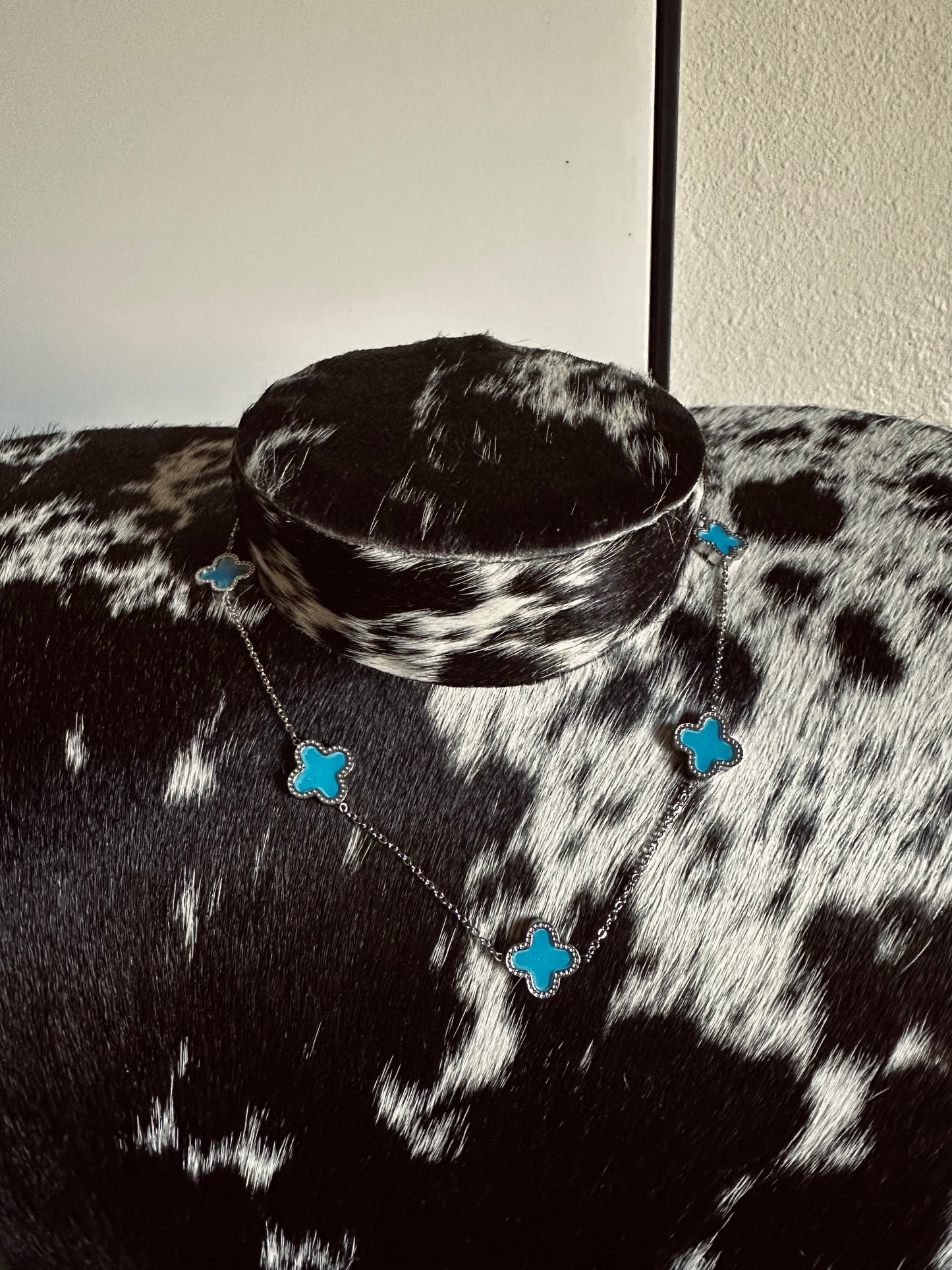 Jaci clover necklace