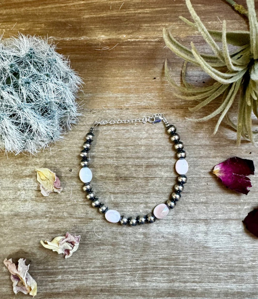 6 mm sterling silver pearls bracelet with pink conch
