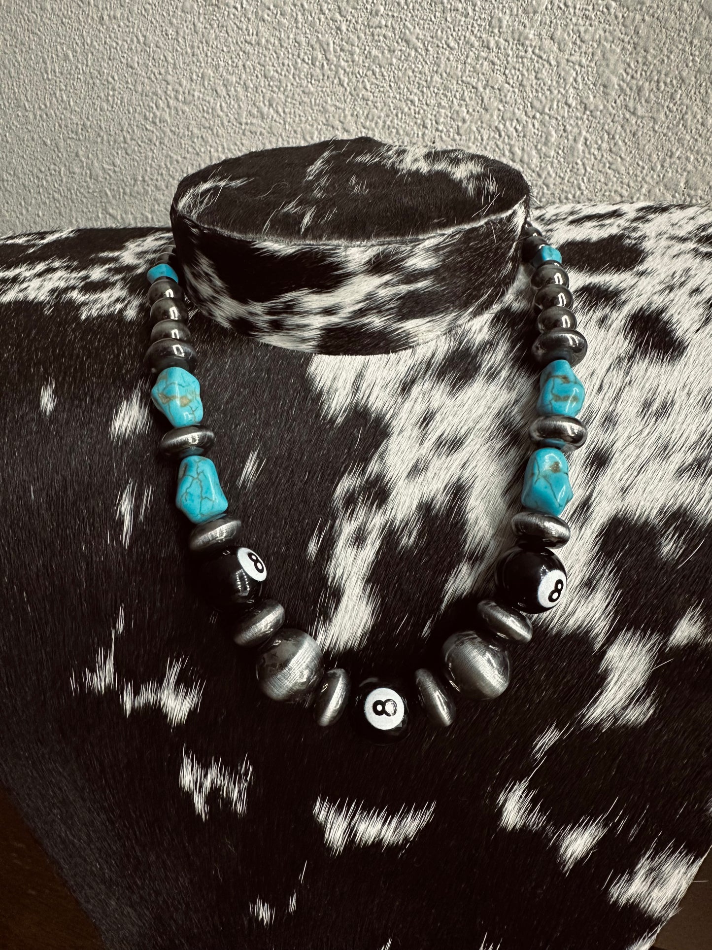 Large 8 ball pearl necklace