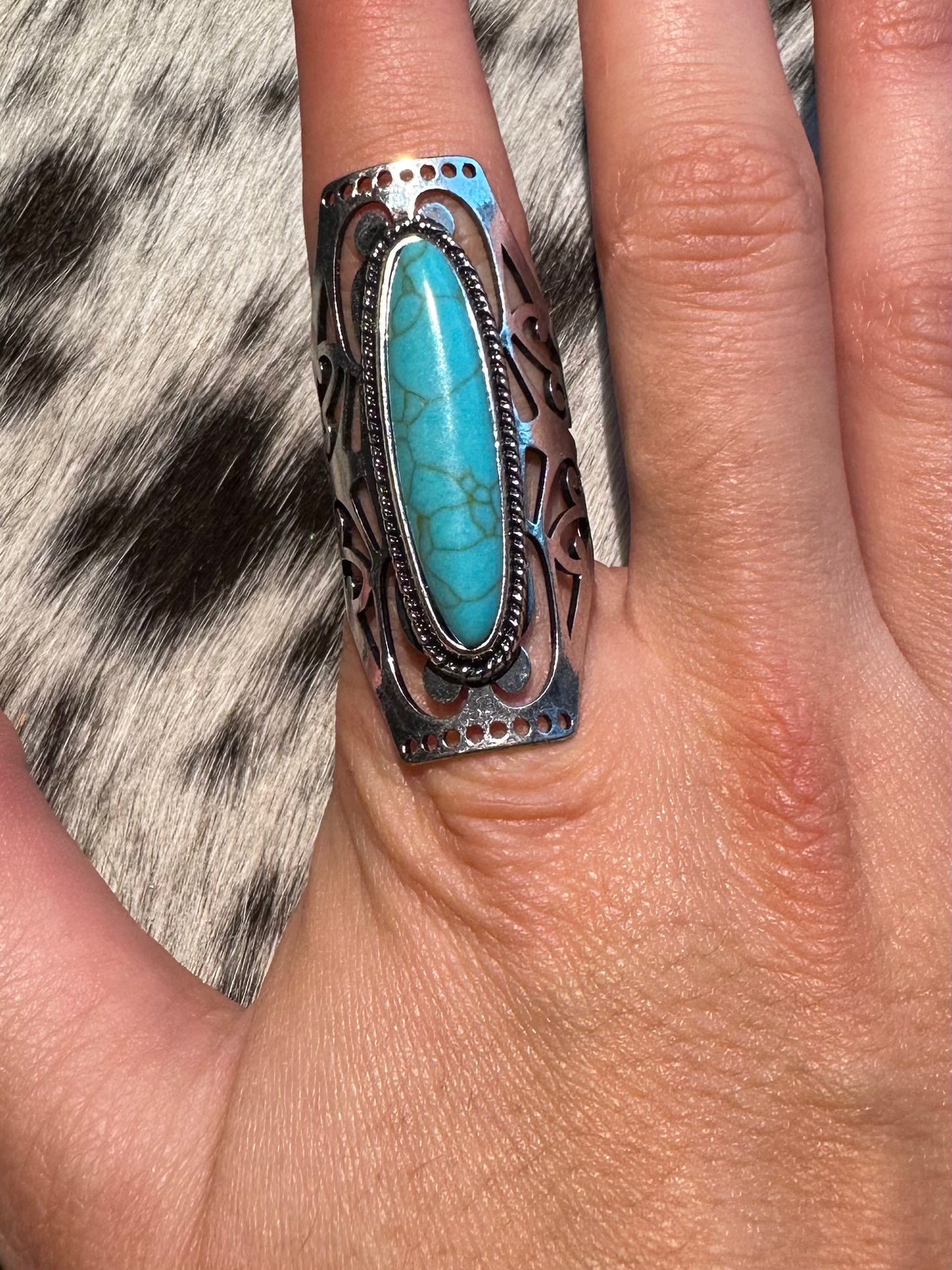 Adjustable willow ring