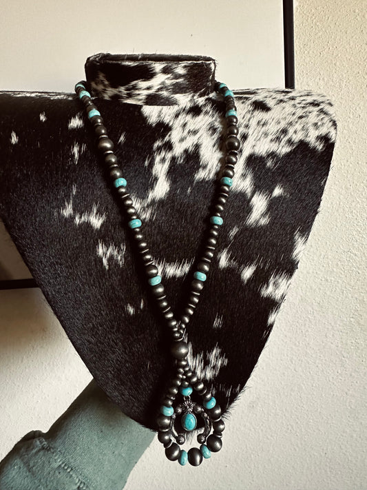 Dally hoop single charm necklace