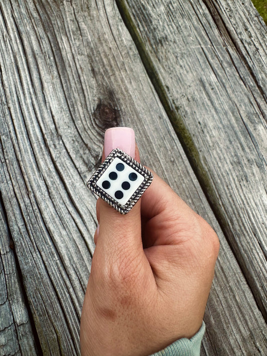 Adjustable dice ring