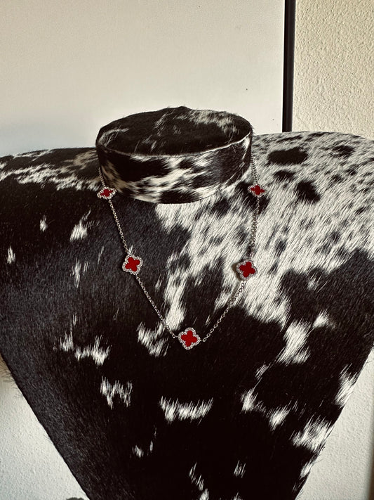 Mariah clover necklace