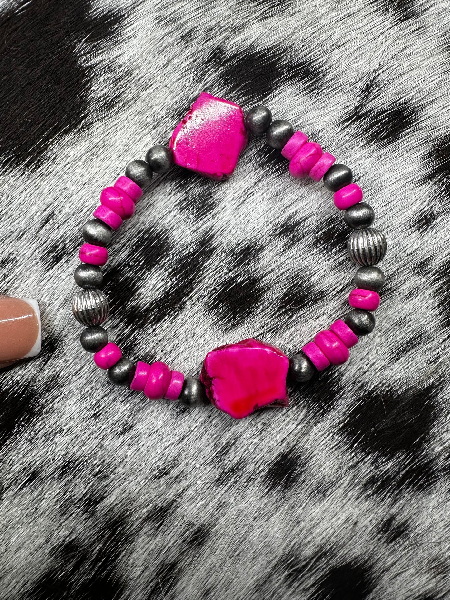 Pink stone stretch bracelet