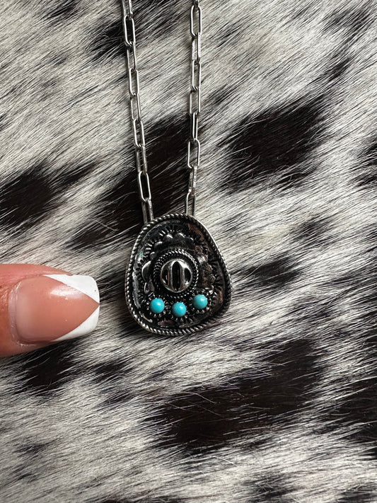 Hat necklace