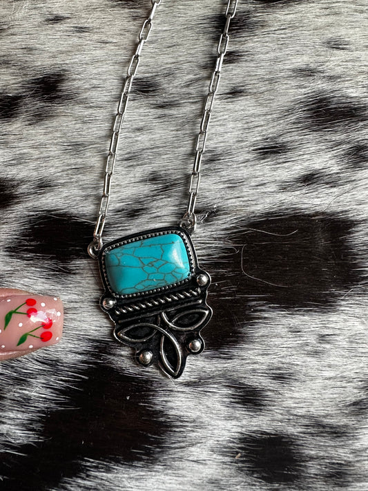 Boot stitch necklace