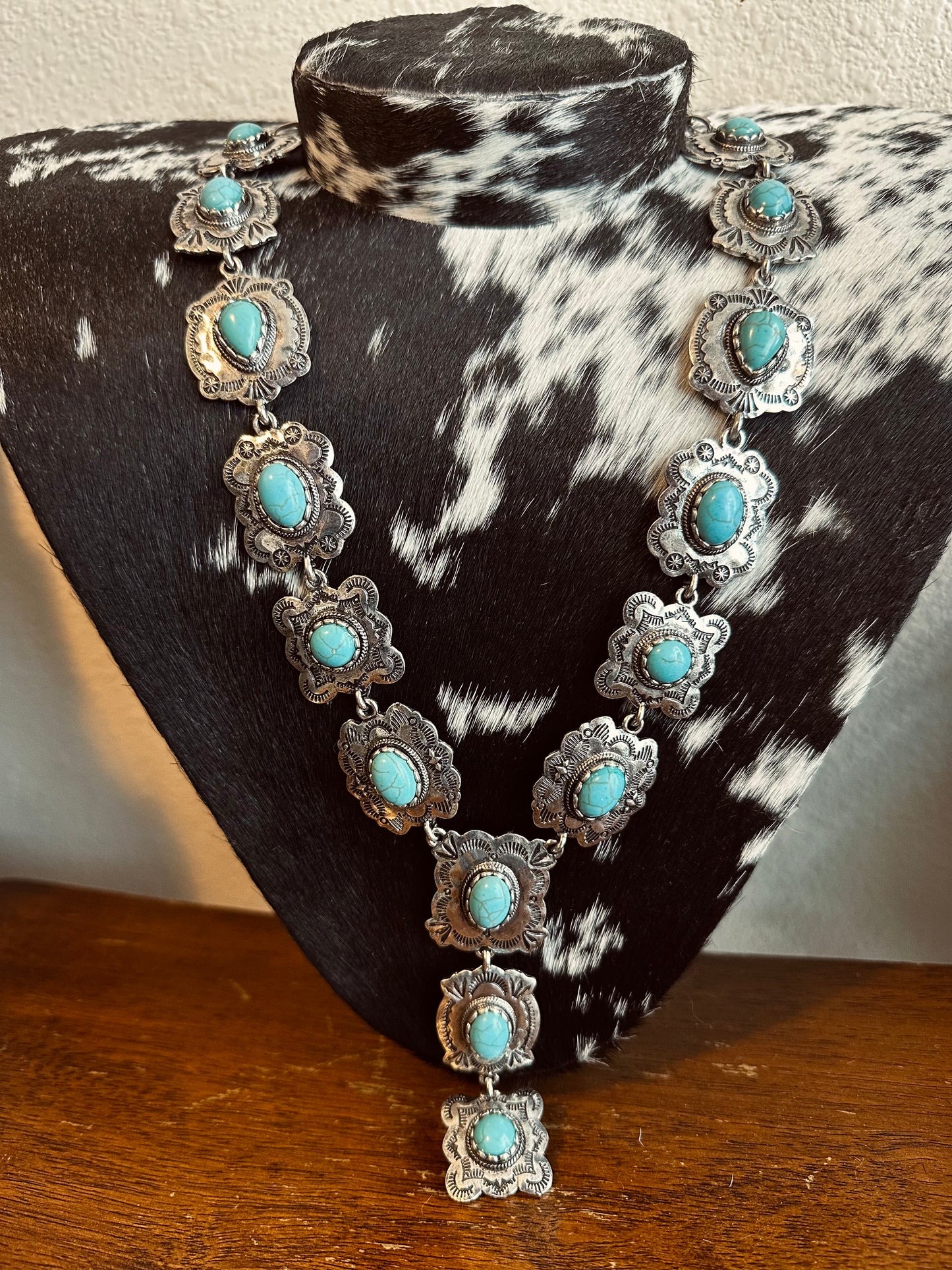 Stella lariat necklace