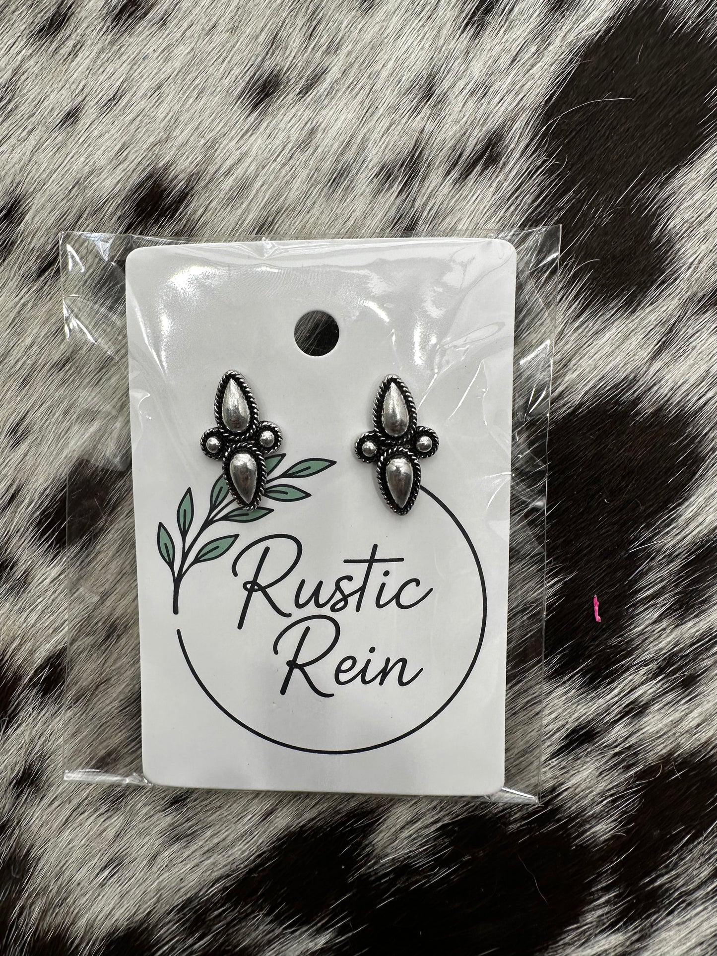 Oaklyn earrings