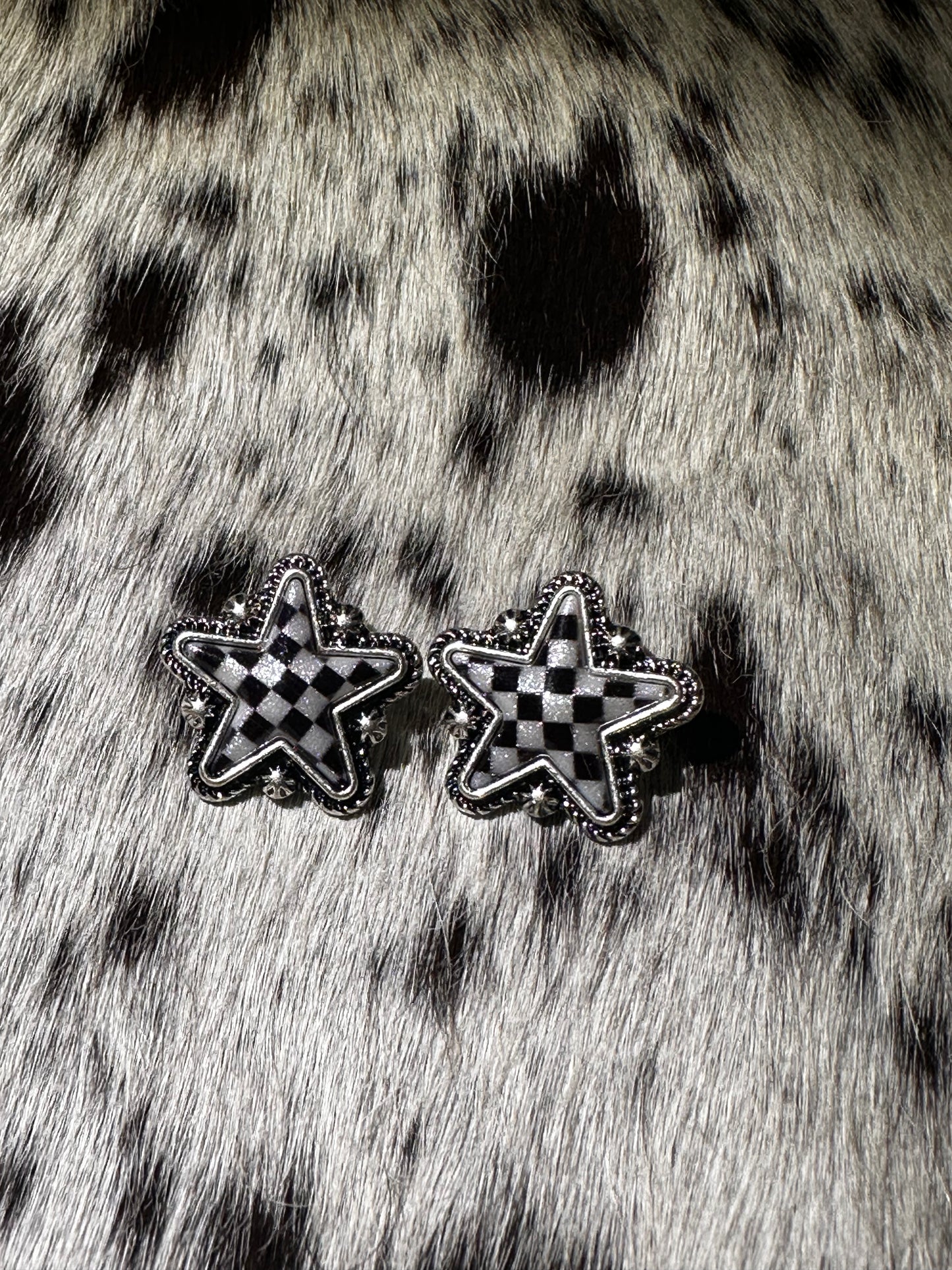 Checkered stars
