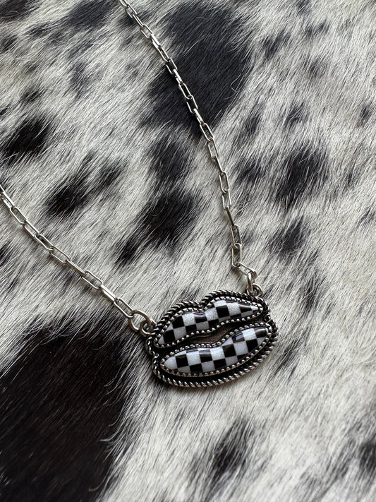 Checkered lip necklace