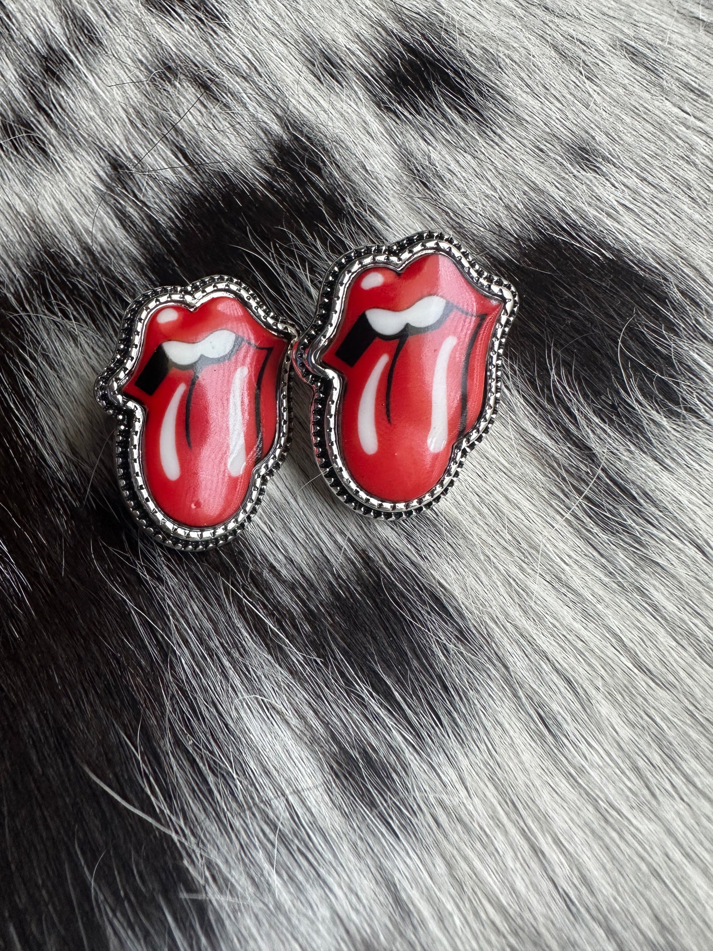 Rolling stone earrings