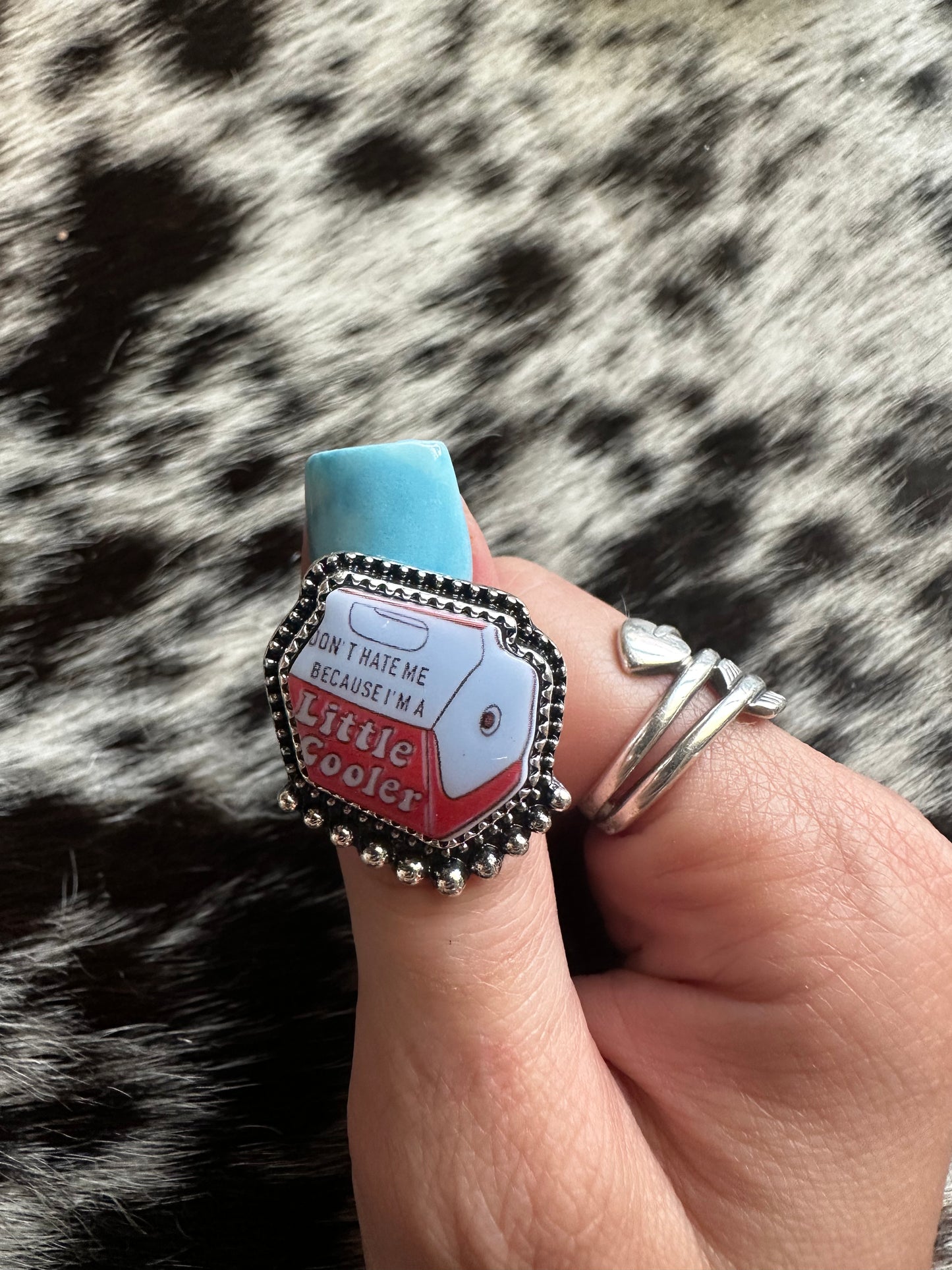 Adjustable little cooler ring