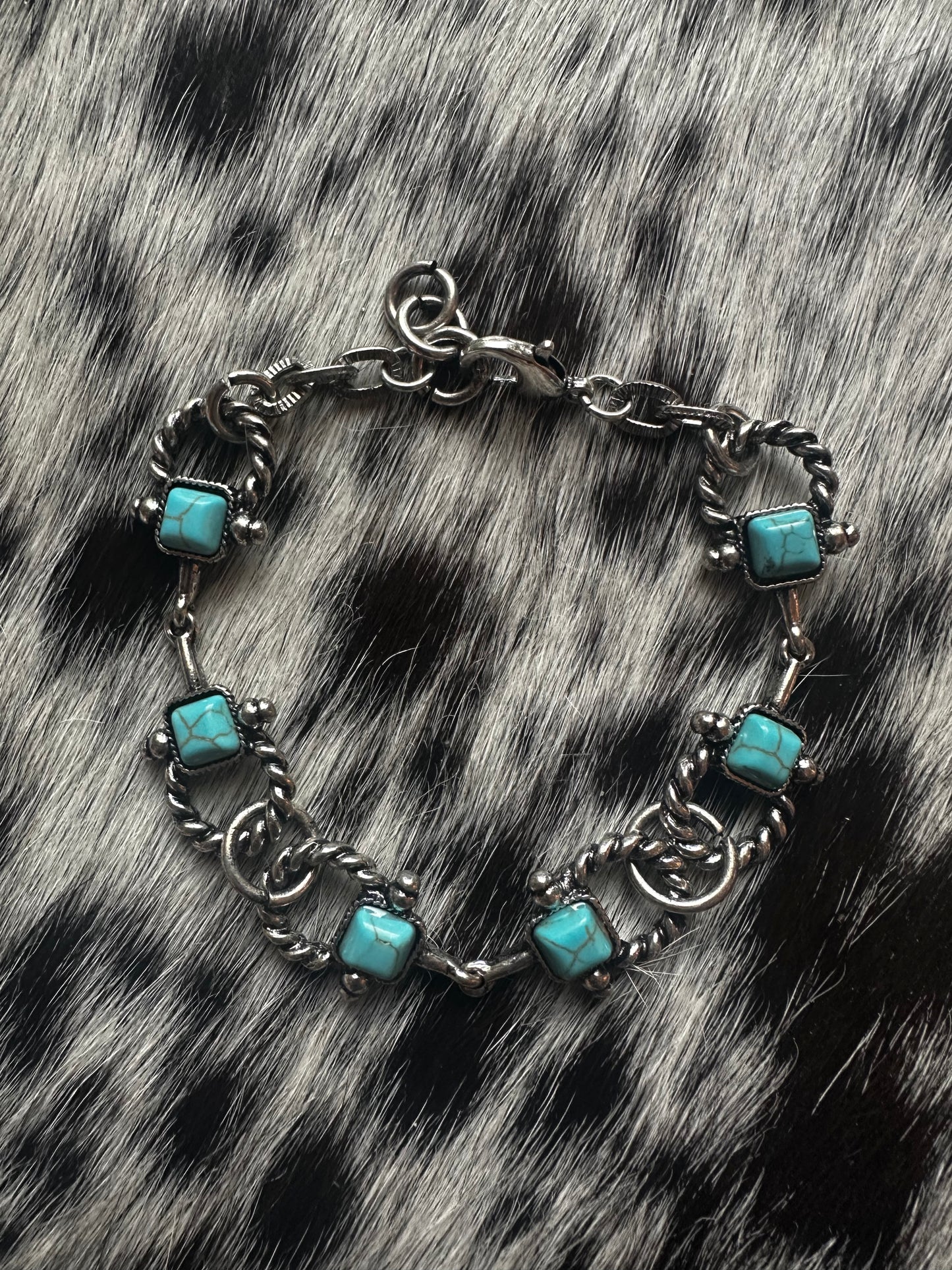 Snaffle bit bracelet