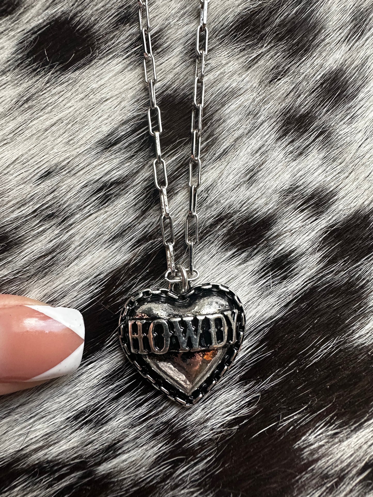 Howdy necklace