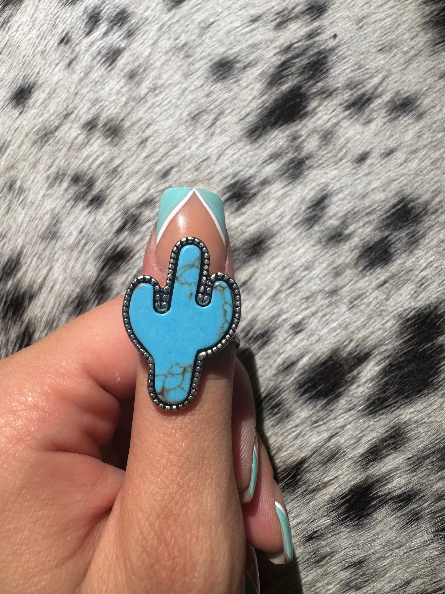 Adjustable cactus ring