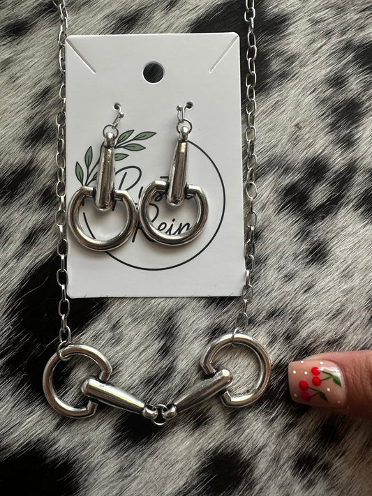 Snaffle bit earring & necklace set