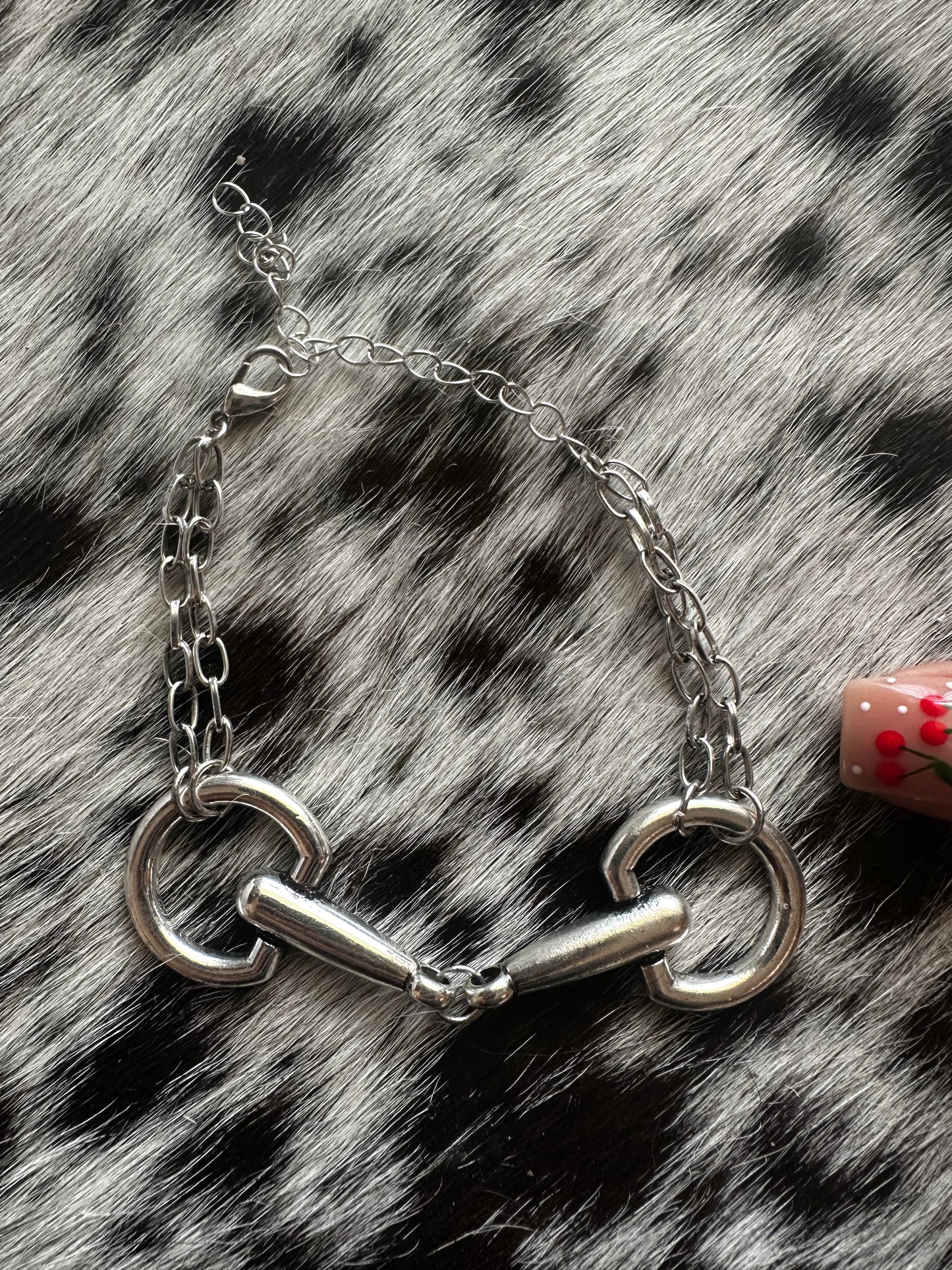 Snaffle bit bracelet