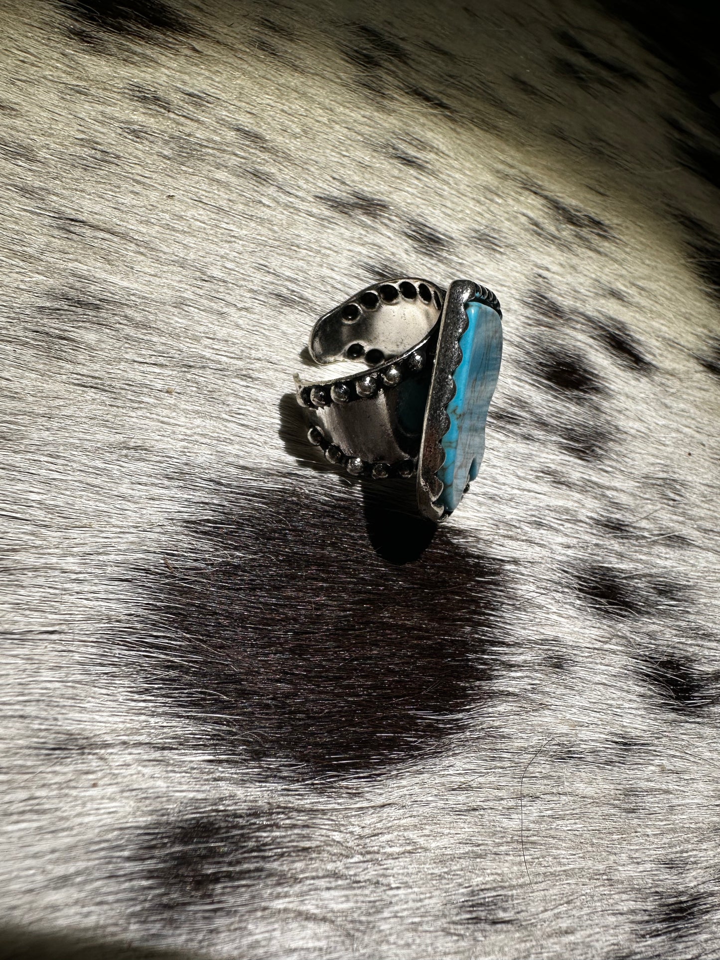 Adjustable spade ring