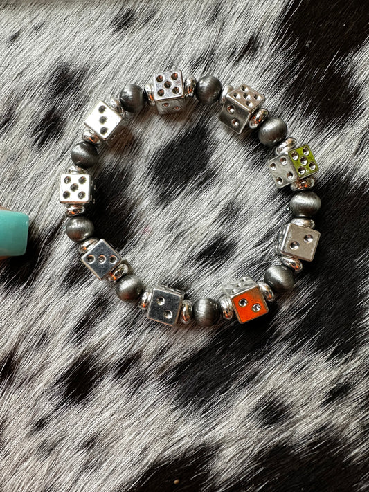 Dice stretch bracelet