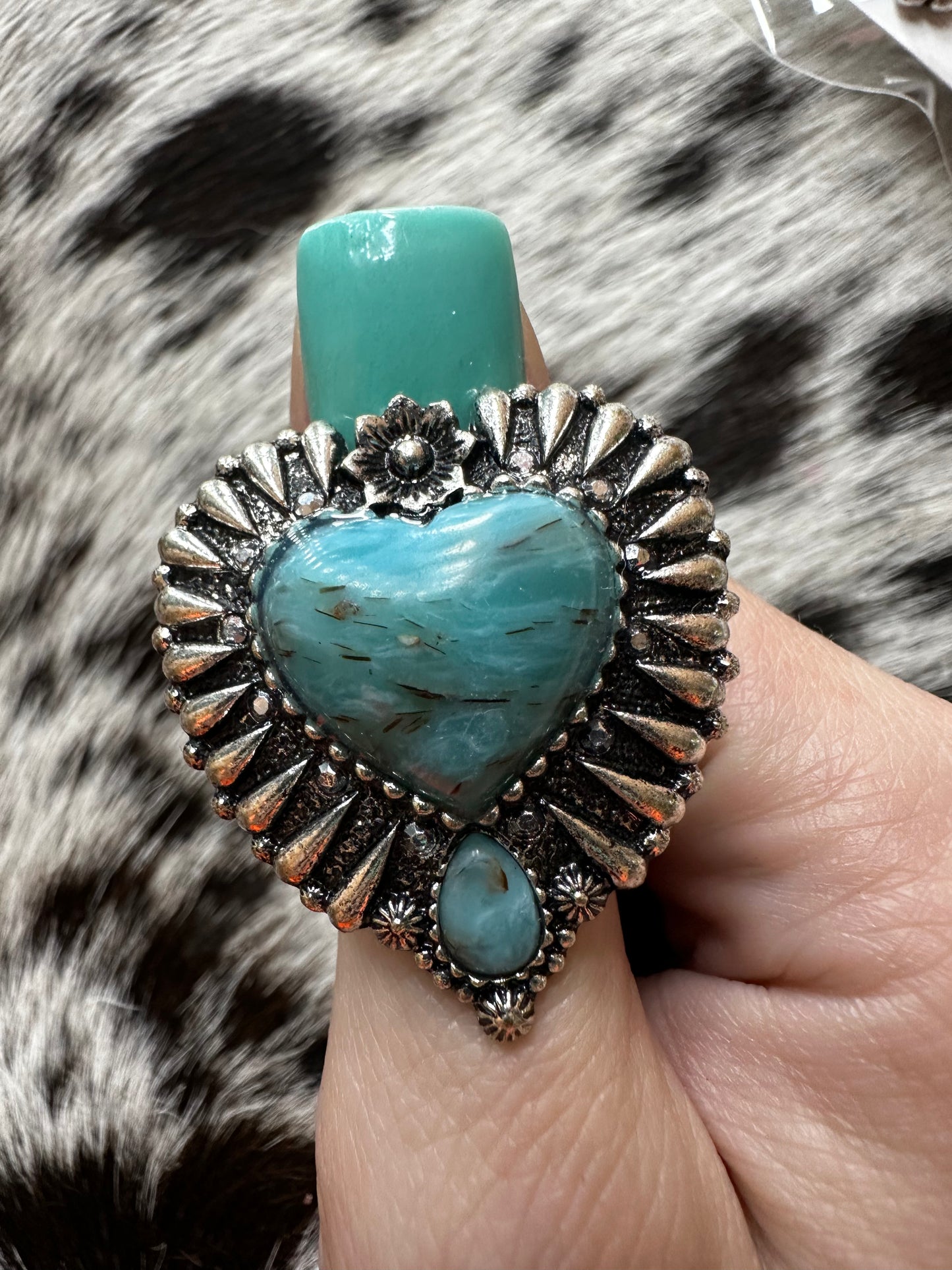 Heart stretch ring