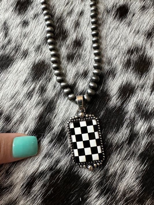 Checkered necklace