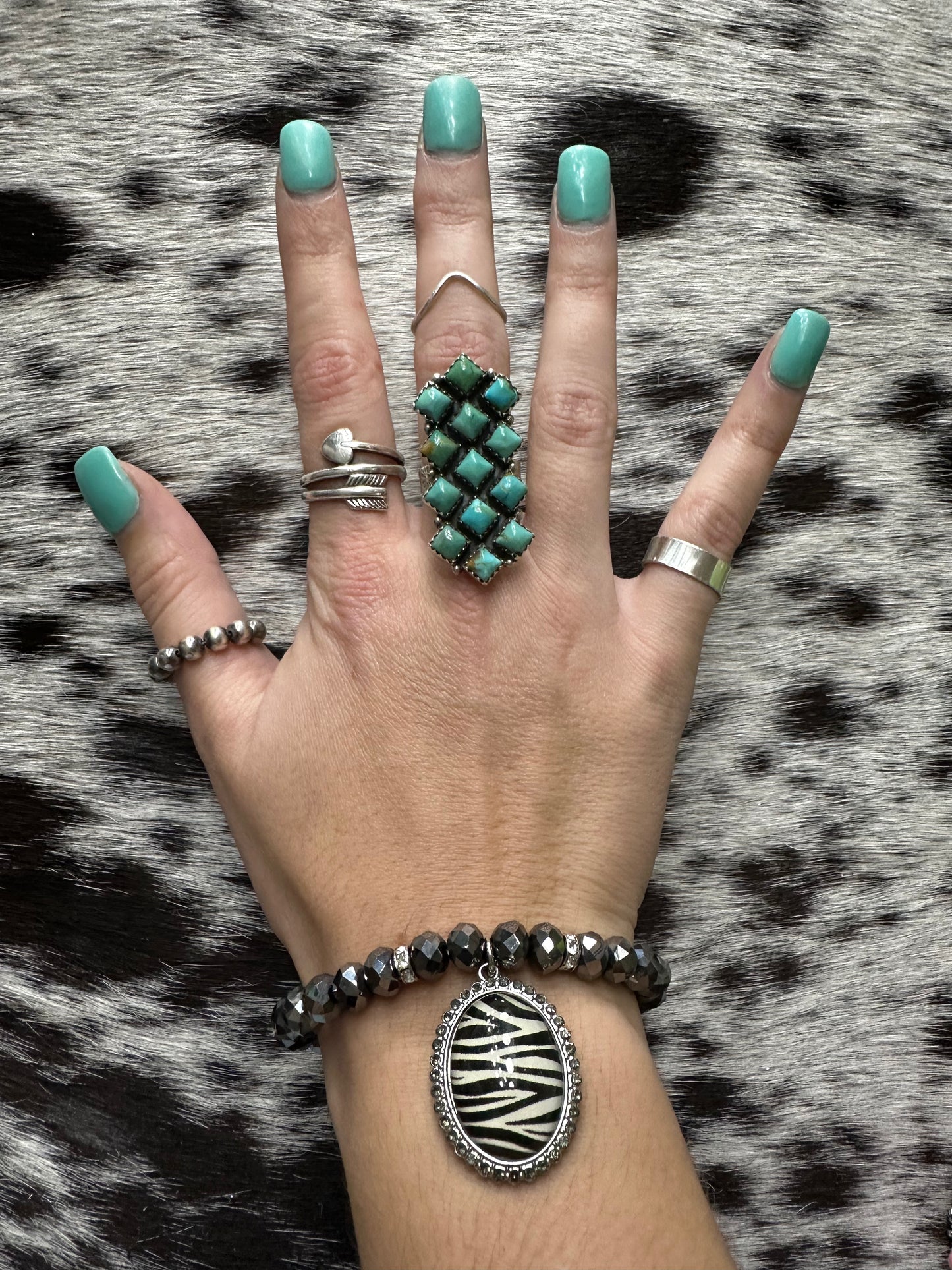 Zebra stretch bracelet