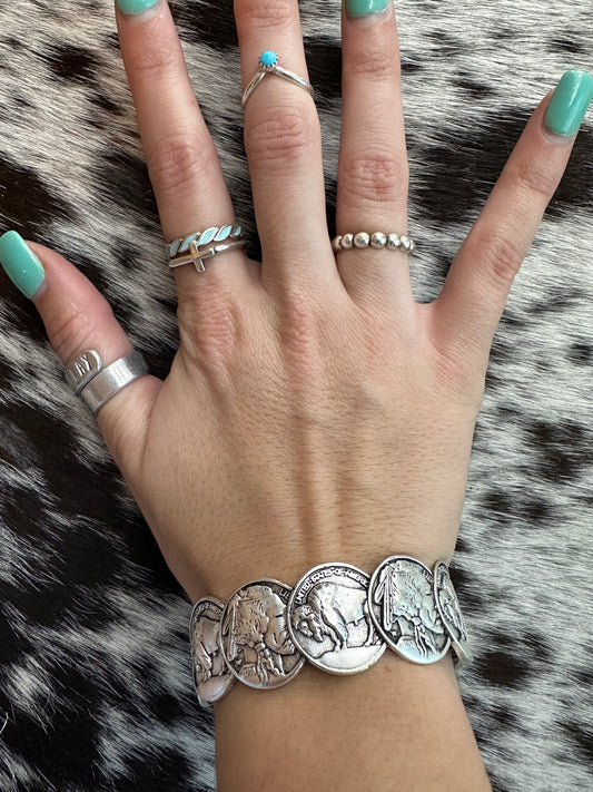 Buffalo & Indian cuff W green stone