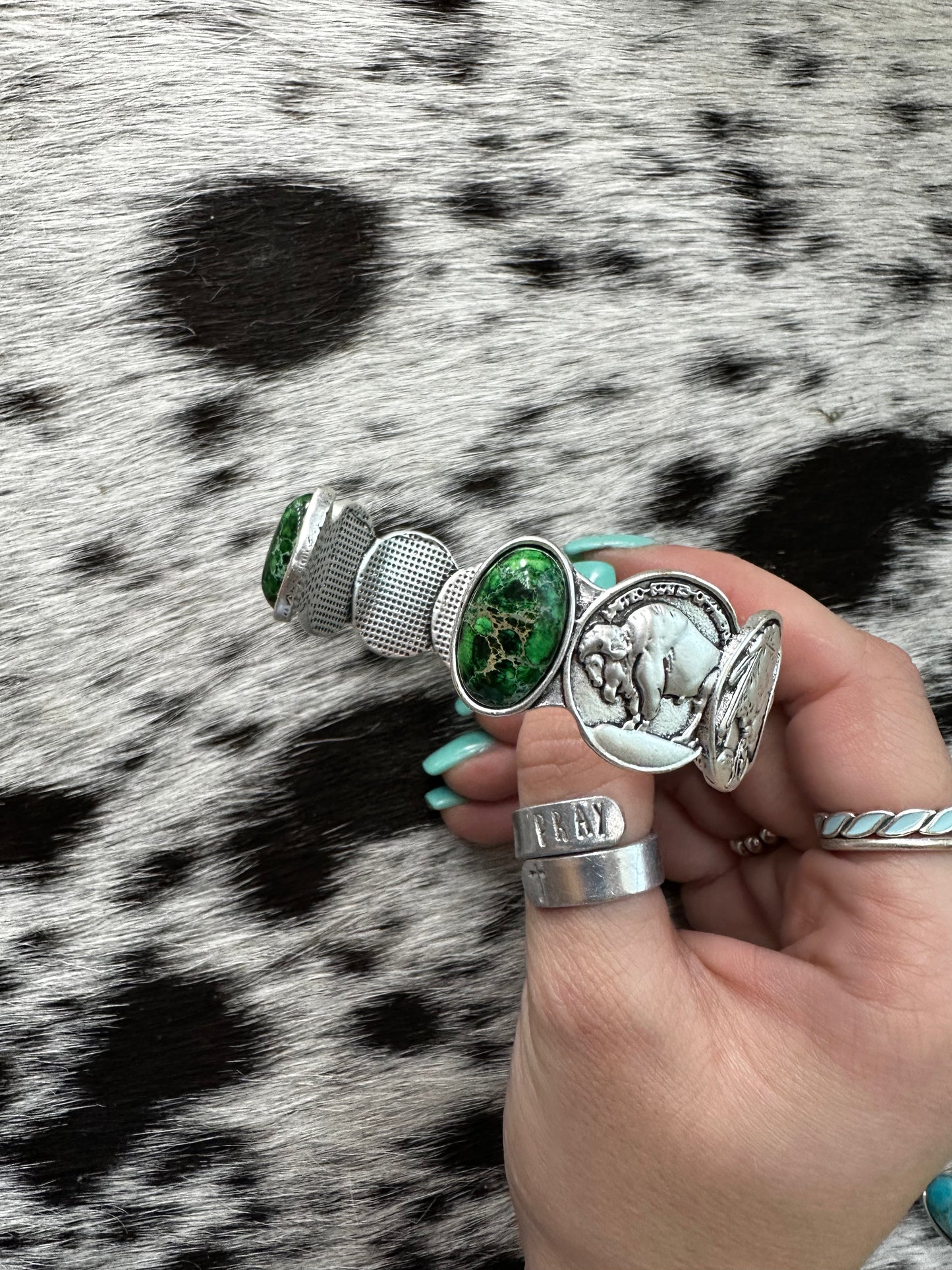 Buffalo & Indian cuff W green stone